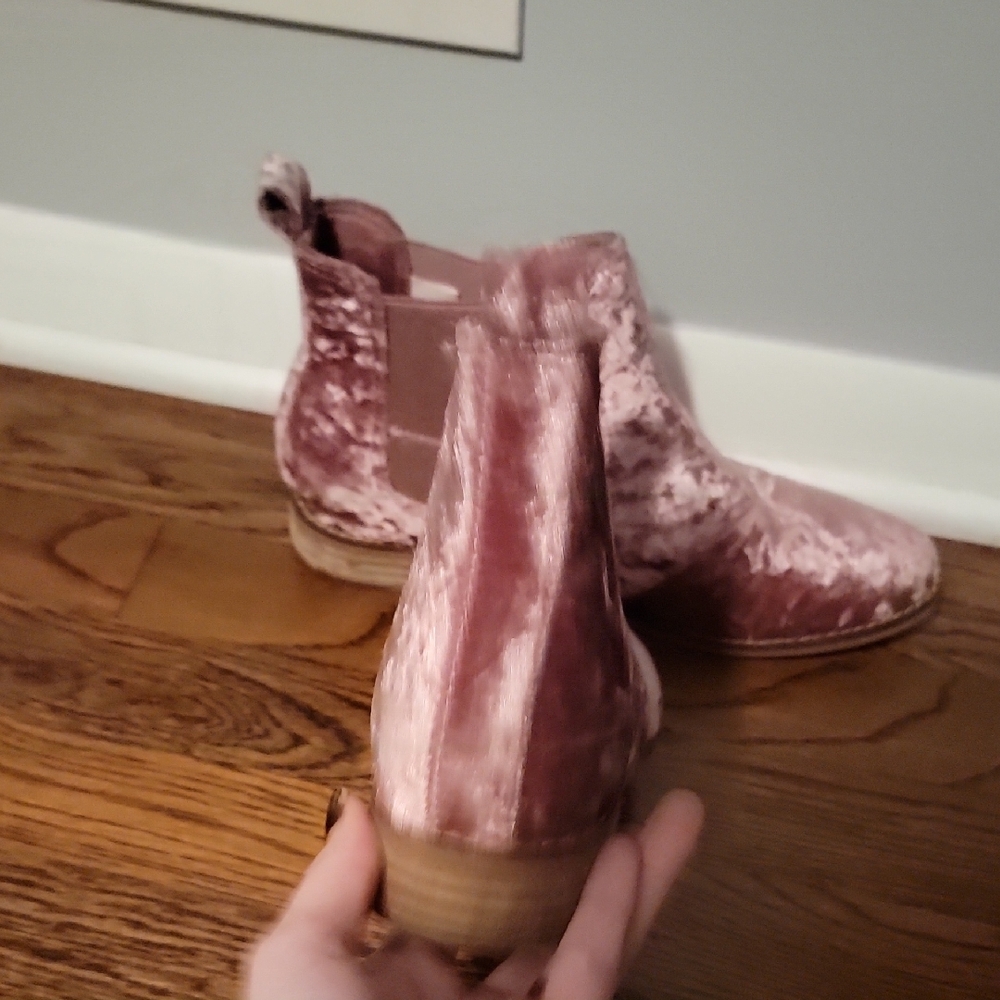 Toms Velvet Ankle Booties in Mauve - Picture 4 of 4